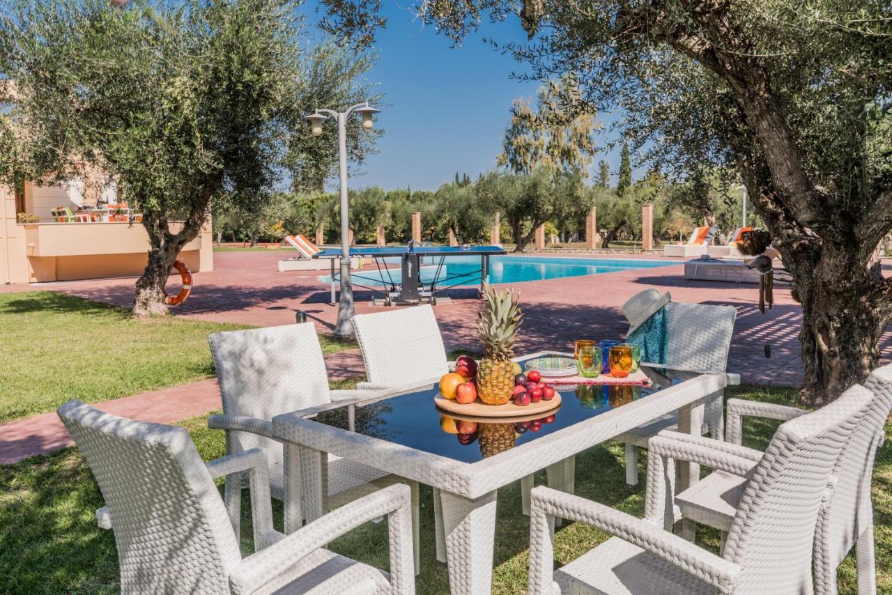 Astarte Villas - Istar Villa With Tennis Court Makhairádhon المظهر الخارجي الصورة