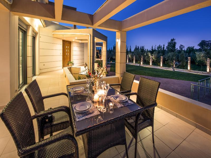 Astarte Villas - Istar Villa With Tennis Court Makhairádhon المظهر الخارجي الصورة